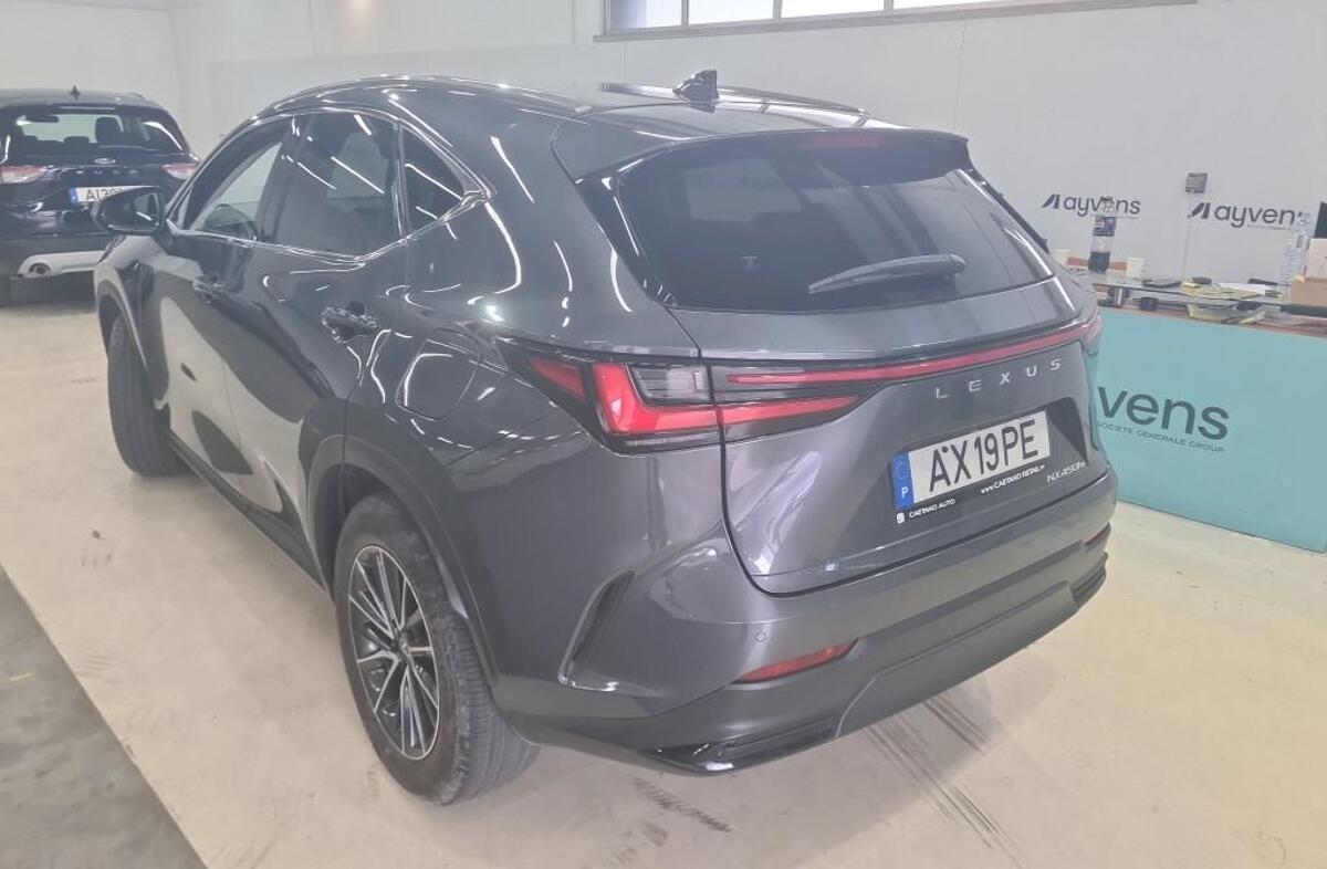 LEXUS NX 450h+ Executive+