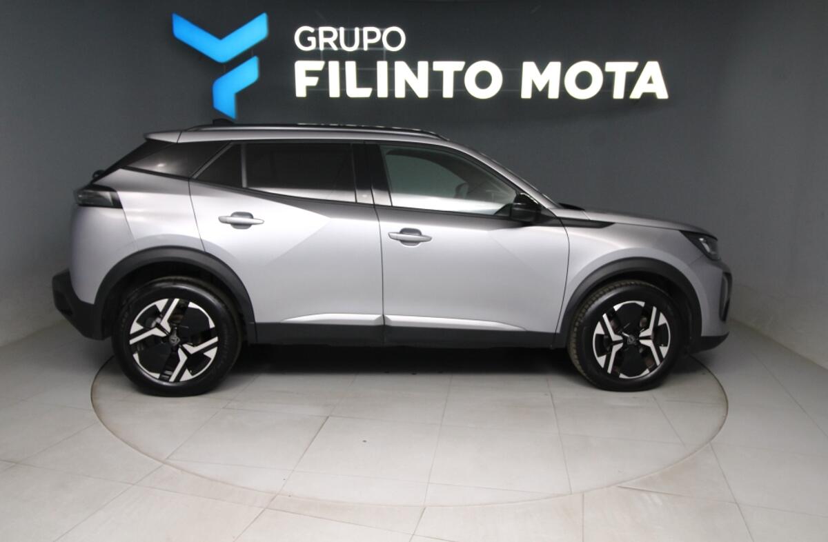 PEUGEOT 2008 1.2 PureTech Allure