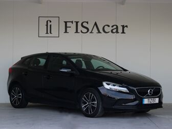 VOLVO V40 Momentum 