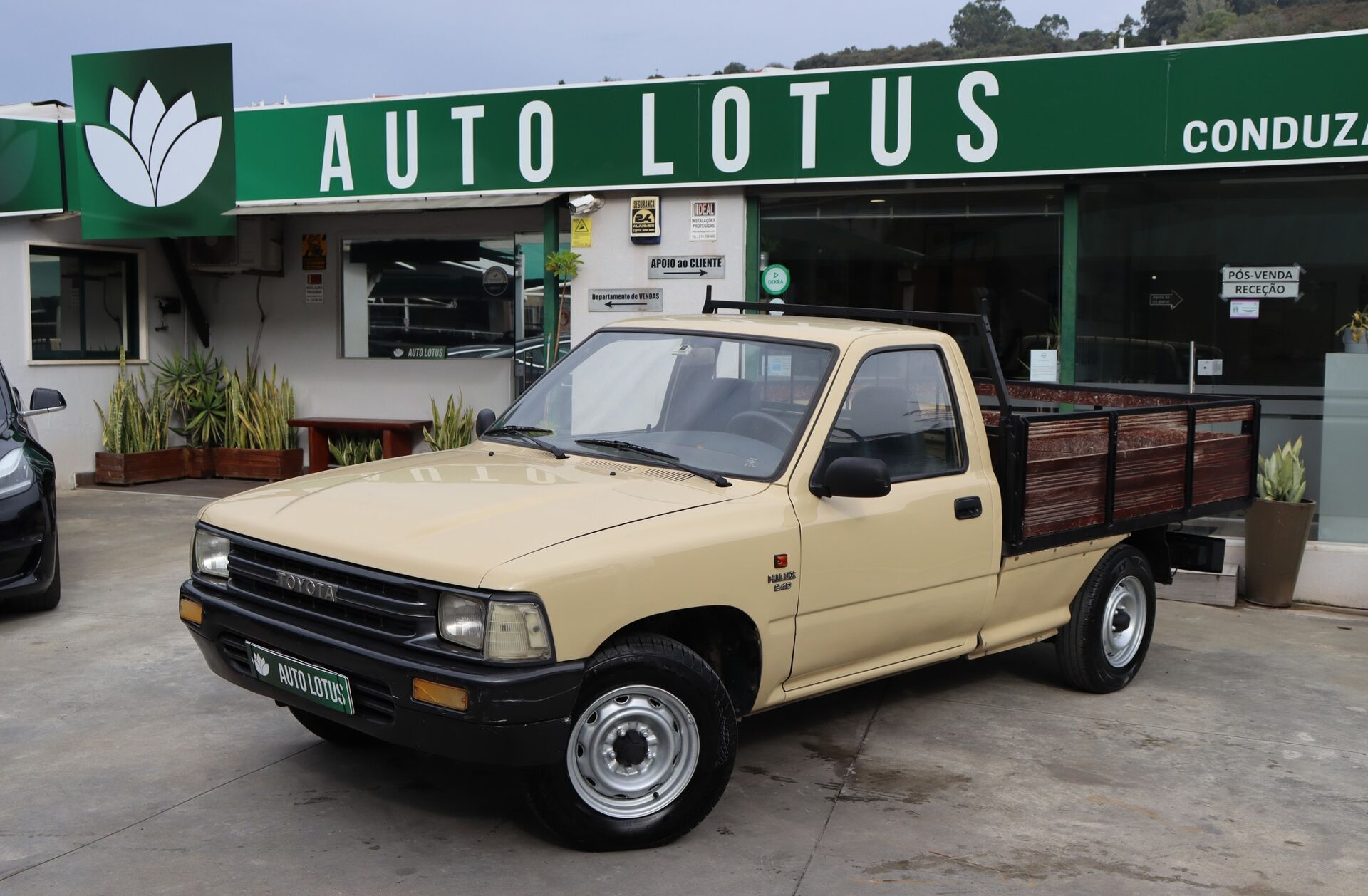TOYOTA Hilux 2.4 D LN110L XCab