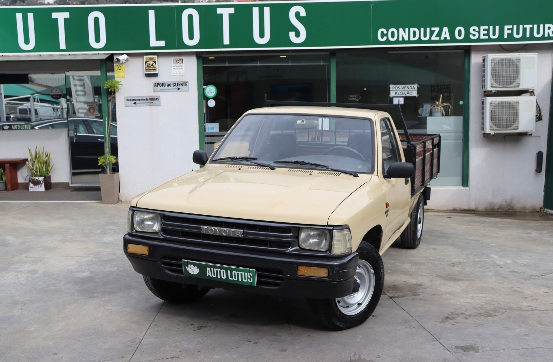 TOYOTA Hilux 2.4 D LN110L XCab