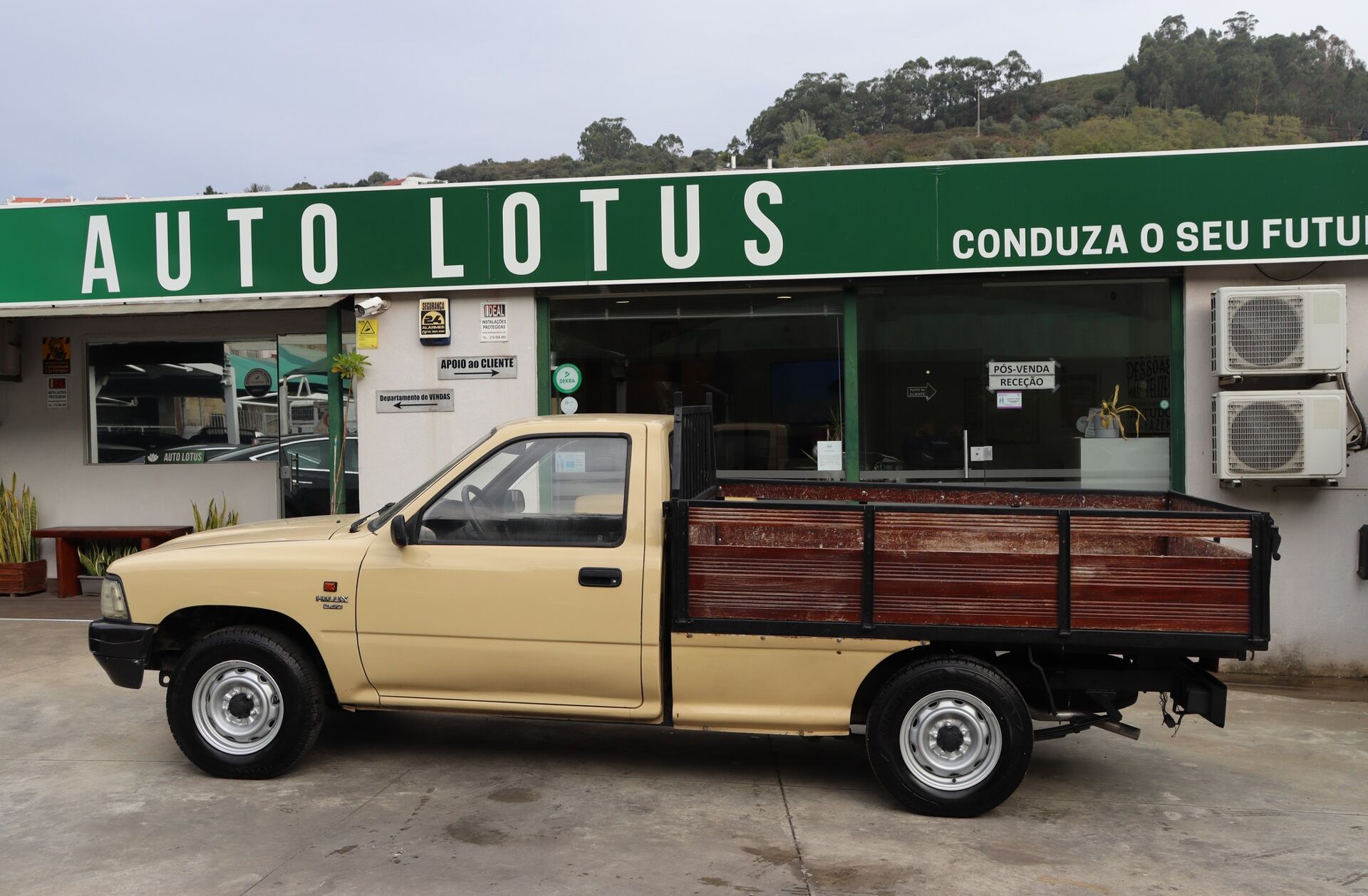 TOYOTA Hilux 2.4 D LN110L XCab