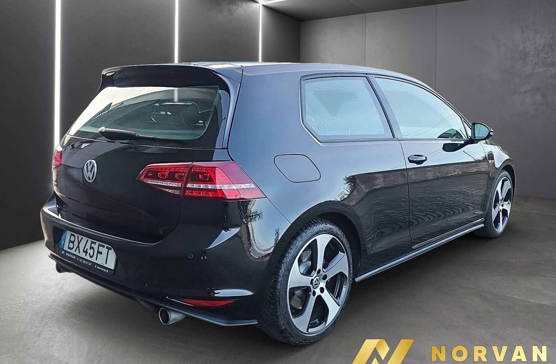 VOLKSWAGEN Golf 2.0 TSi GTi