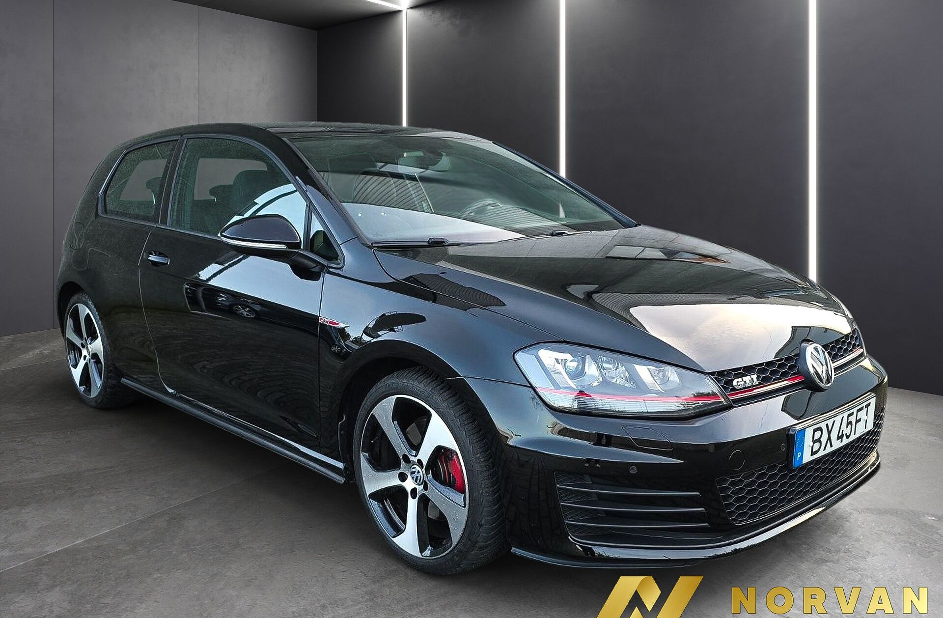 VOLKSWAGEN Golf 2.0 TSi GTi