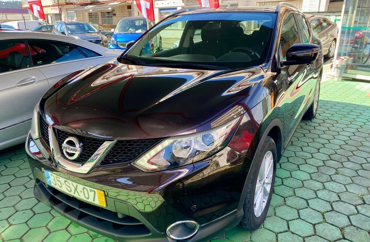NISSAN Qashqai 1.5 dCi N-Connecta