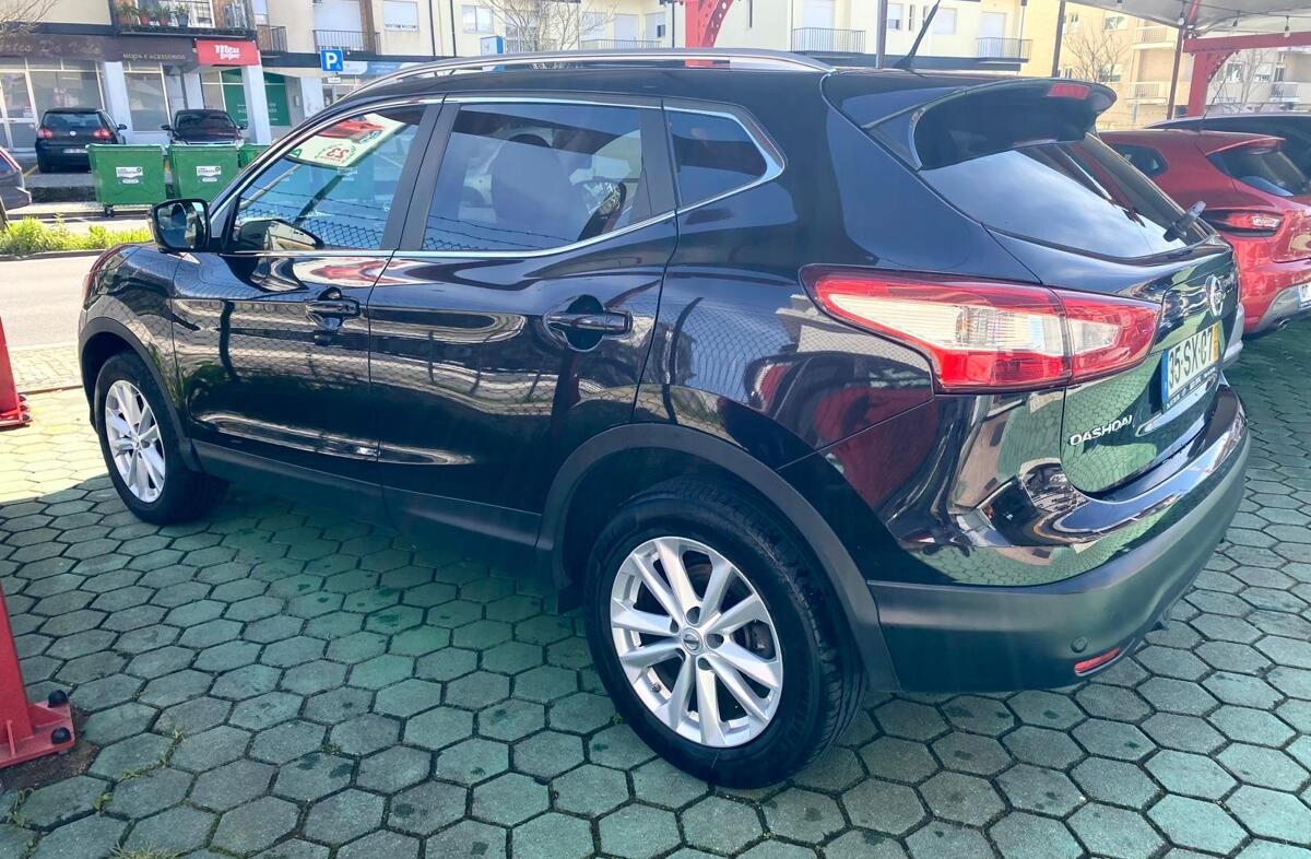 NISSAN Qashqai 1.5 dCi N-Connecta