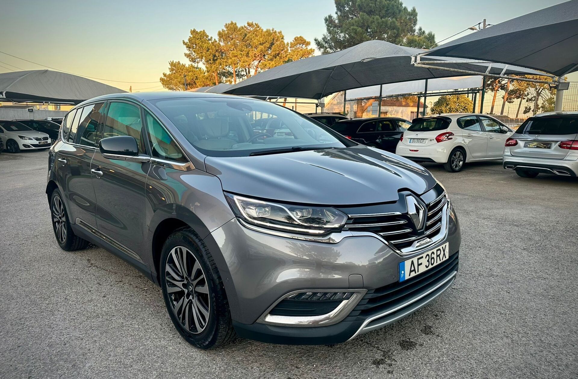 RENAULT Espace 1.6 dCi Initiale Paris EDC