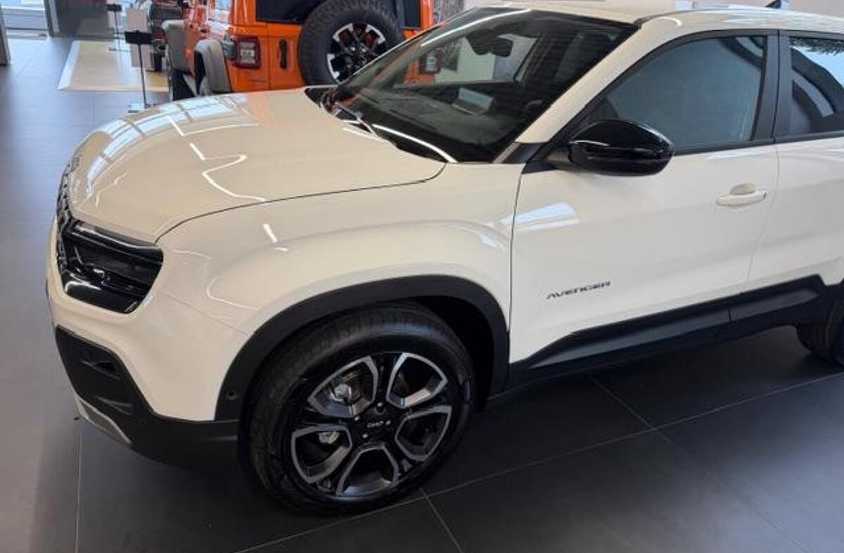 JEEP Avenger 1.2 GSE T3 Summit