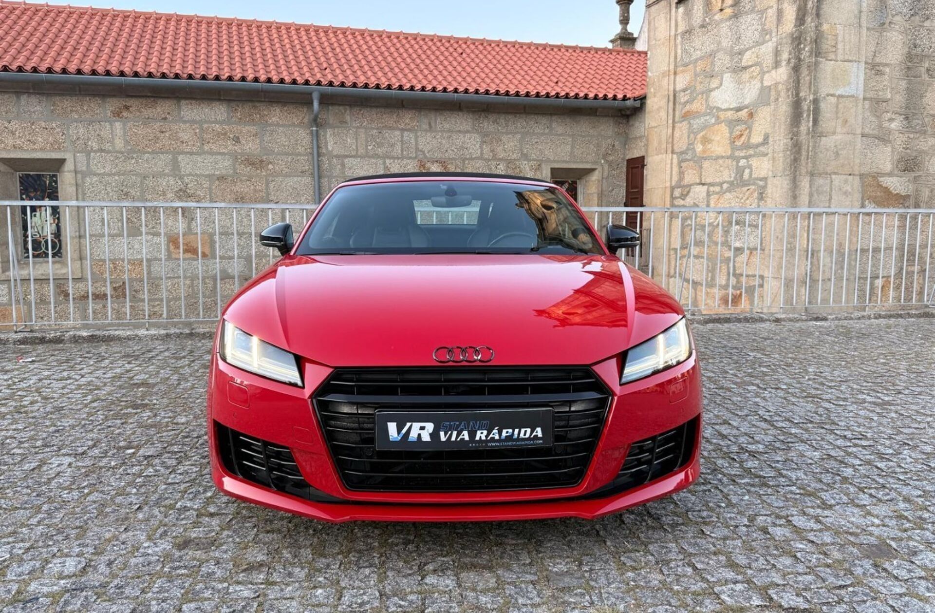 AUDI TT 1.8 TFSI S-line S tronic