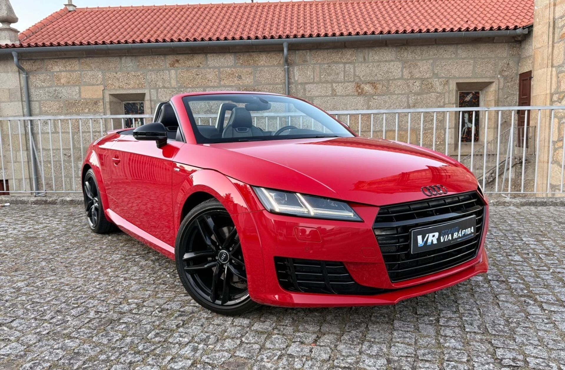 AUDI TT 1.8 TFSI S-line S tronic