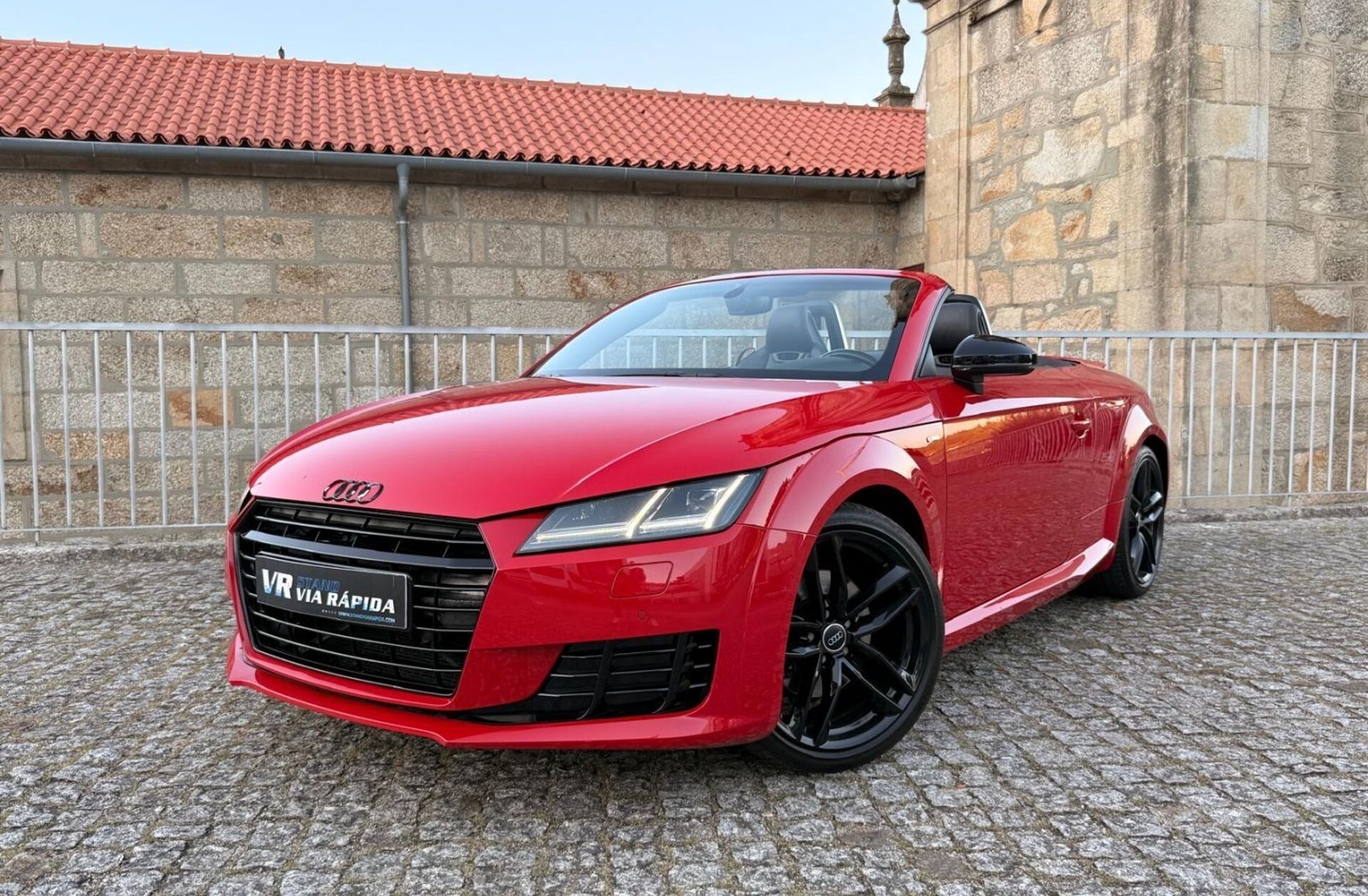 AUDI TT 1.8 TFSI S-line S tronic
