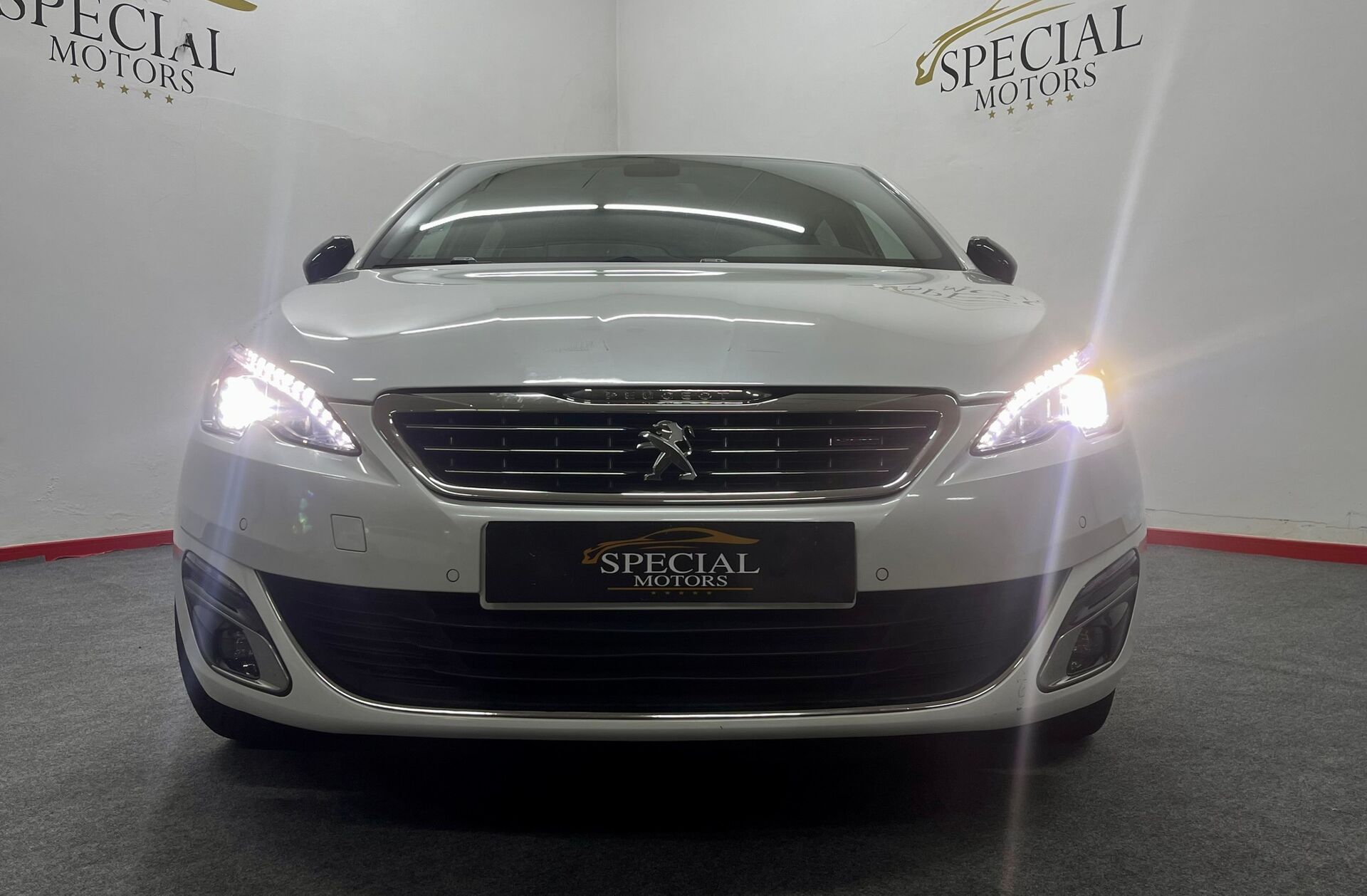 PEUGEOT 308 1.2 PureTech GT Line