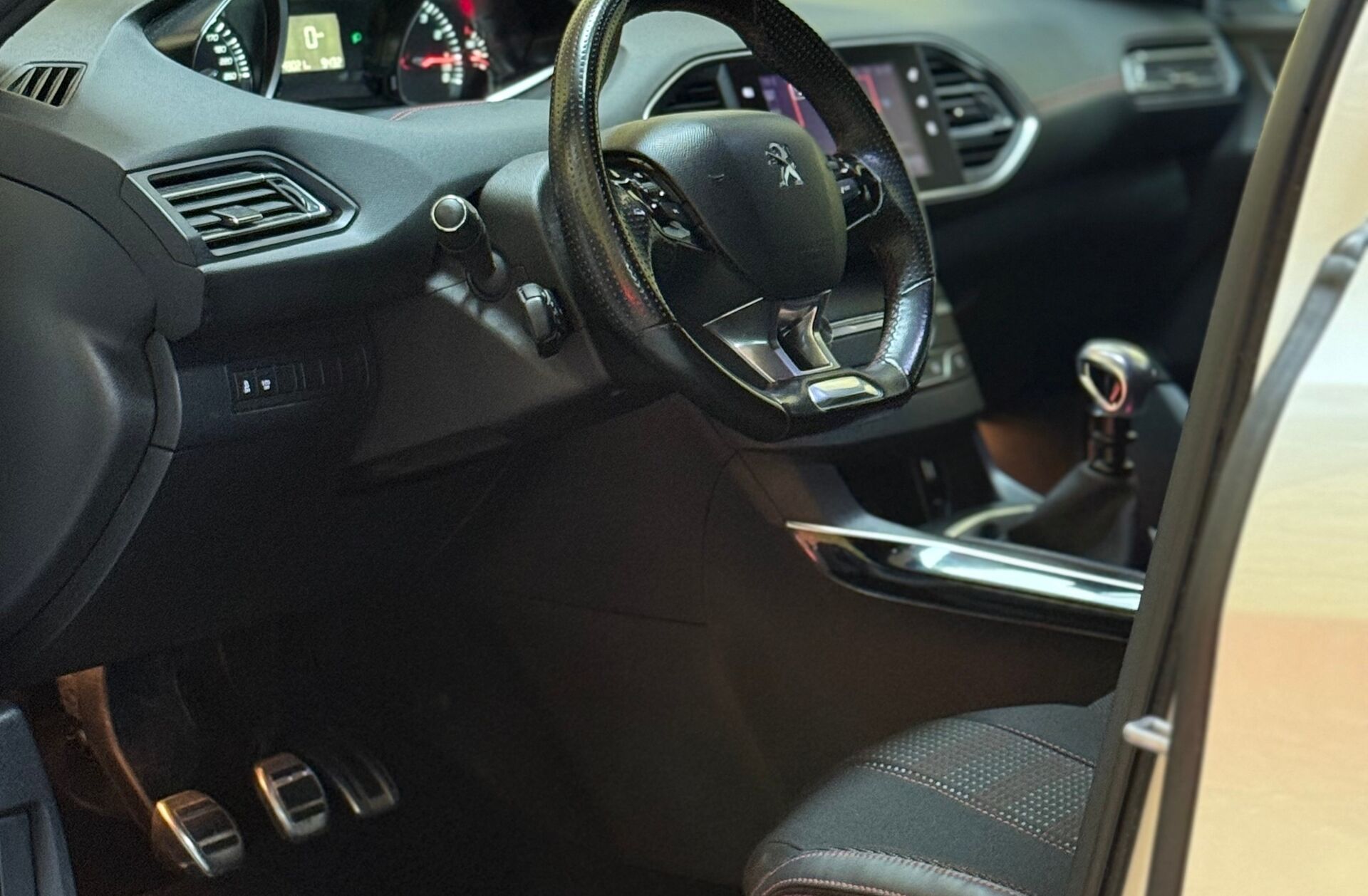 PEUGEOT 308 1.2 PureTech GT Line