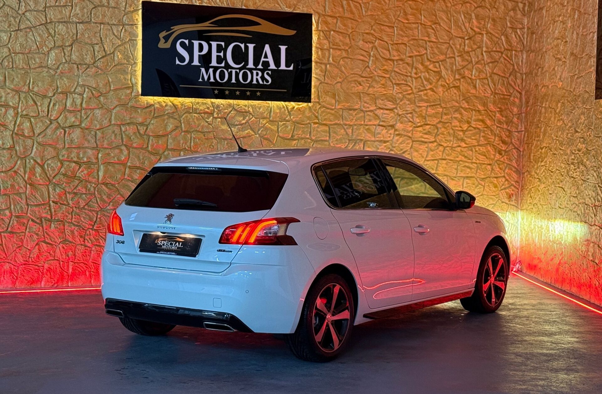 PEUGEOT 308 1.2 PureTech GT Line