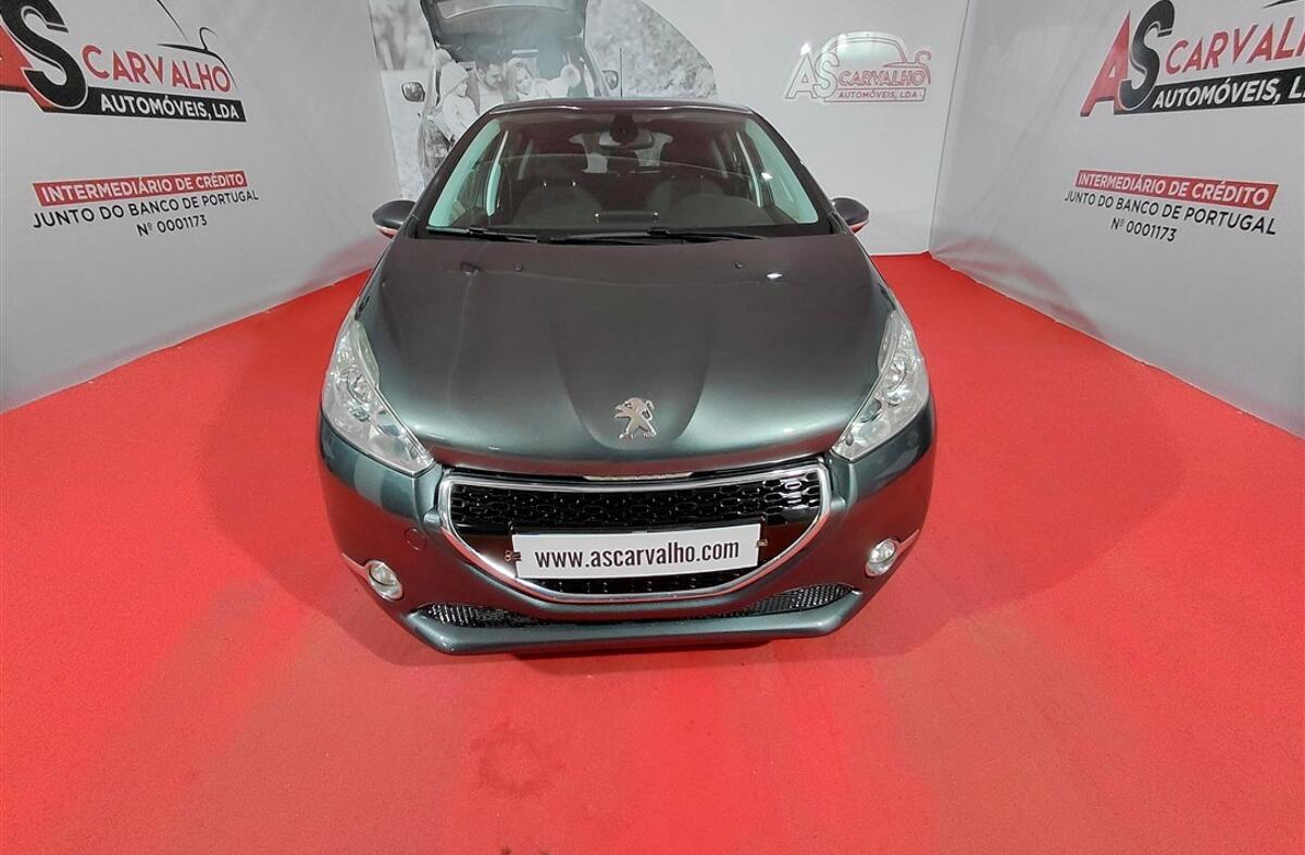 PEUGEOT 208 1.4 HDi Allure