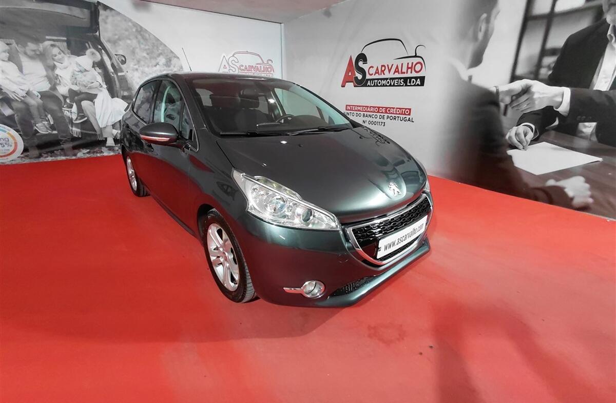 PEUGEOT 208 1.4 HDi Allure