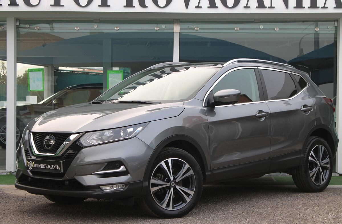 NISSAN Qashqai 1.5 dCi N-Connecta J18