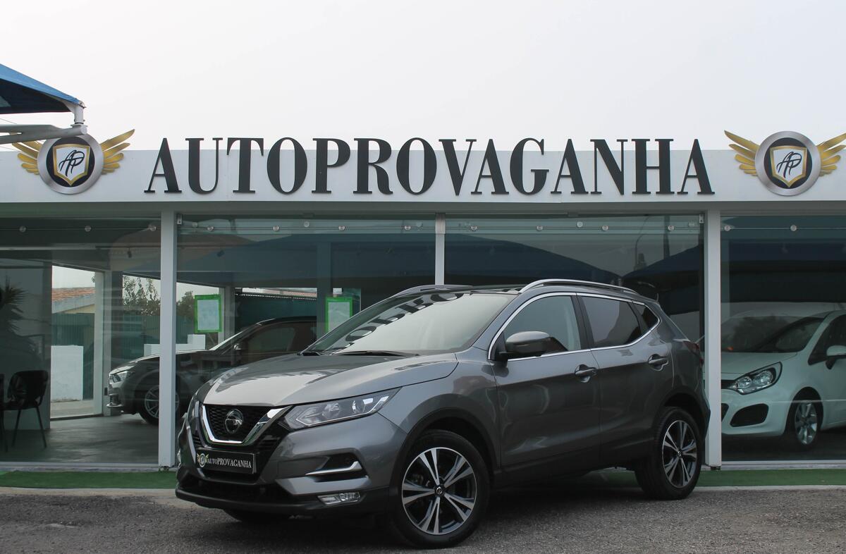 NISSAN Qashqai 1.5 dCi N-Connecta J18