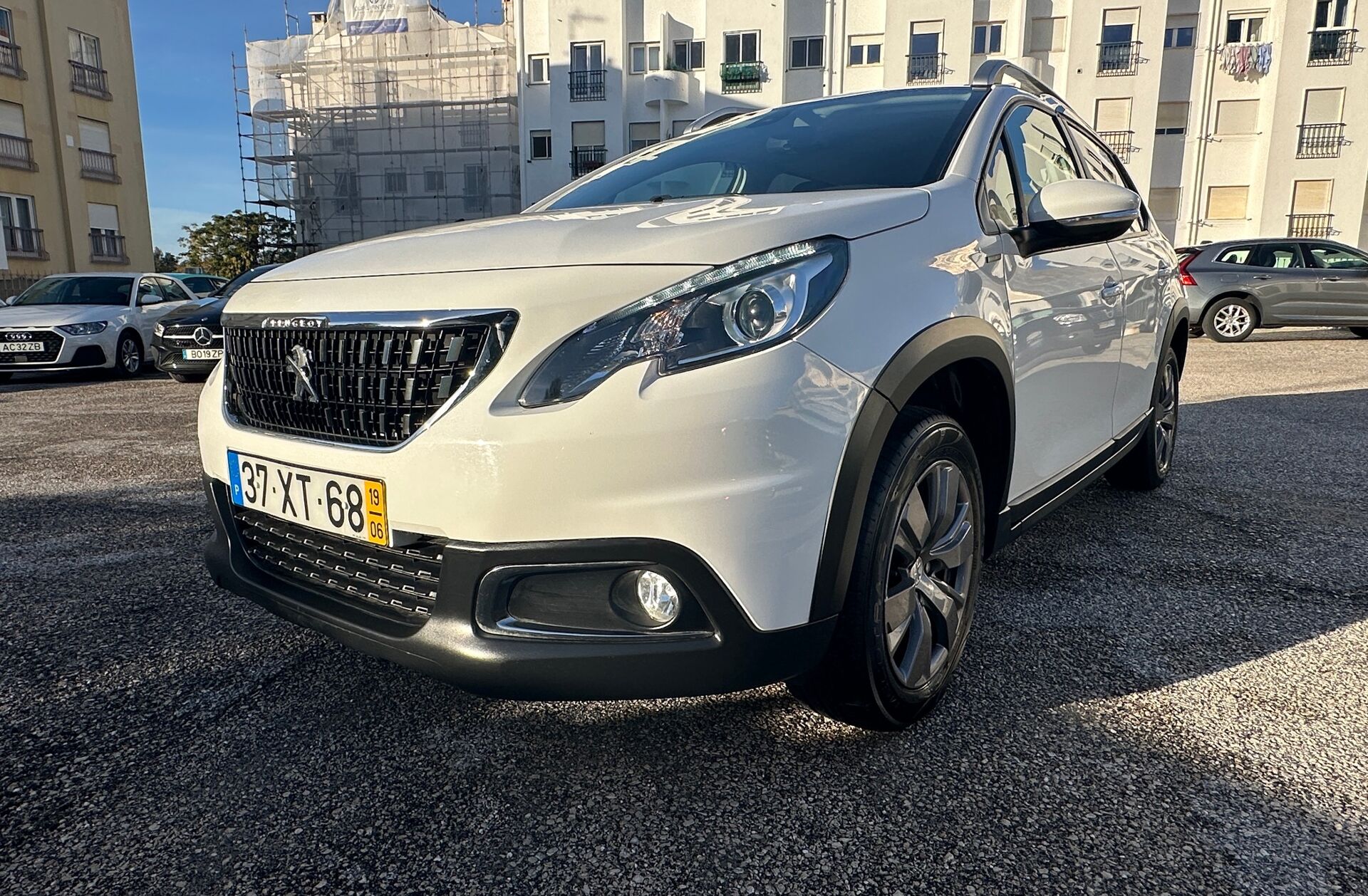 PEUGEOT 2008 1.2 PureTech Signature