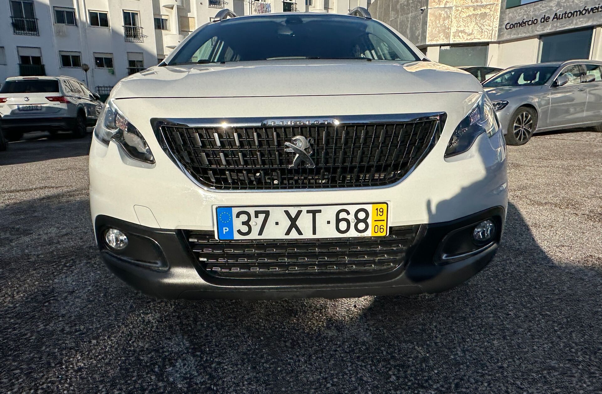 PEUGEOT 2008 1.2 PureTech Signature