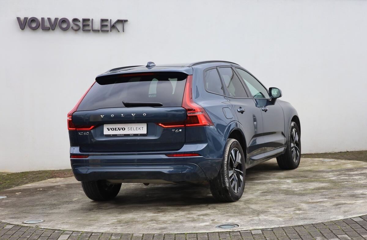 VOLVO XC60 2.0 T6 PHEV Core AWD