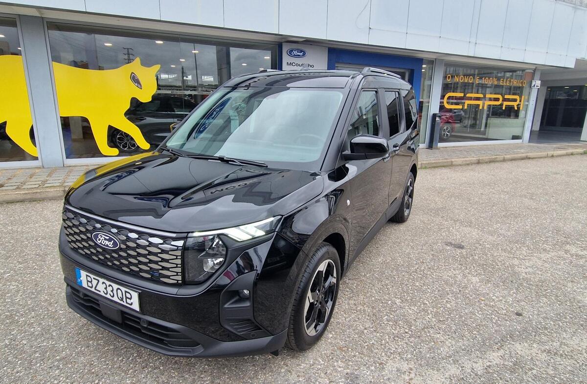 FORD Courier Tourneo  1.0 EcoBoost Titanium DCT
