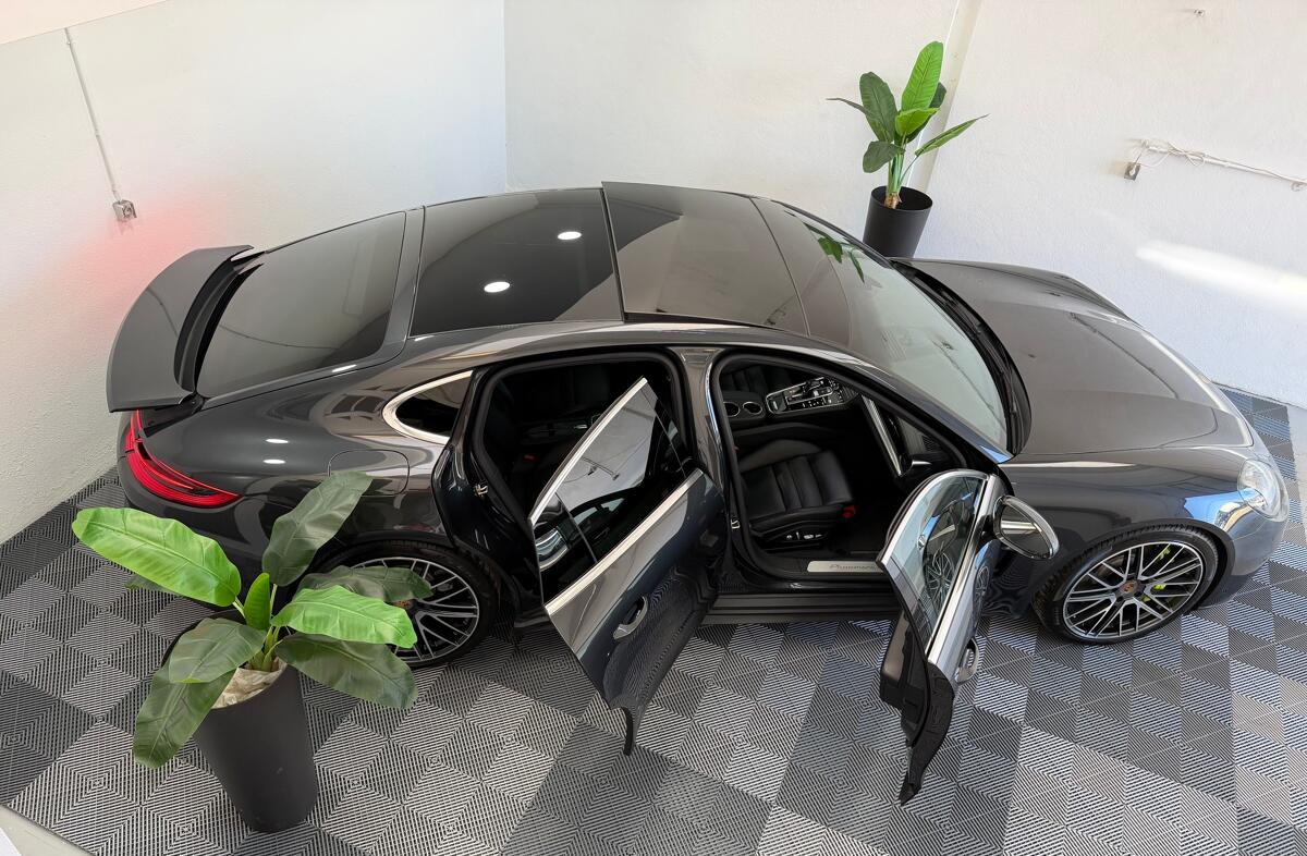 PORSCHE Panamera 4 E-Hybrid Executive