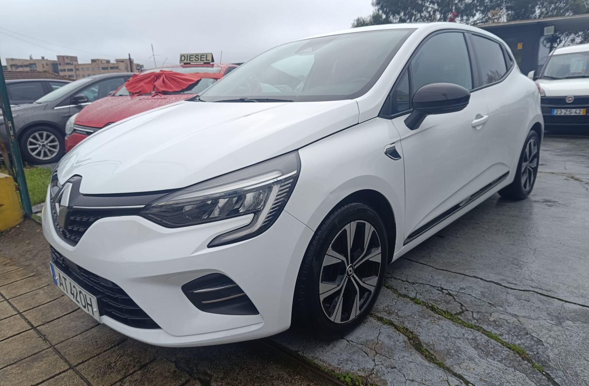 RENAULT Clio 1.0 TCe Limited Bi-Fuel