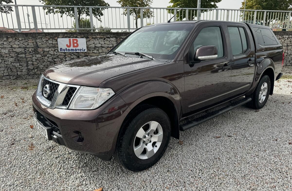 NISSAN Navara 2.5 dCi CD LE Hi-Tech 4WD