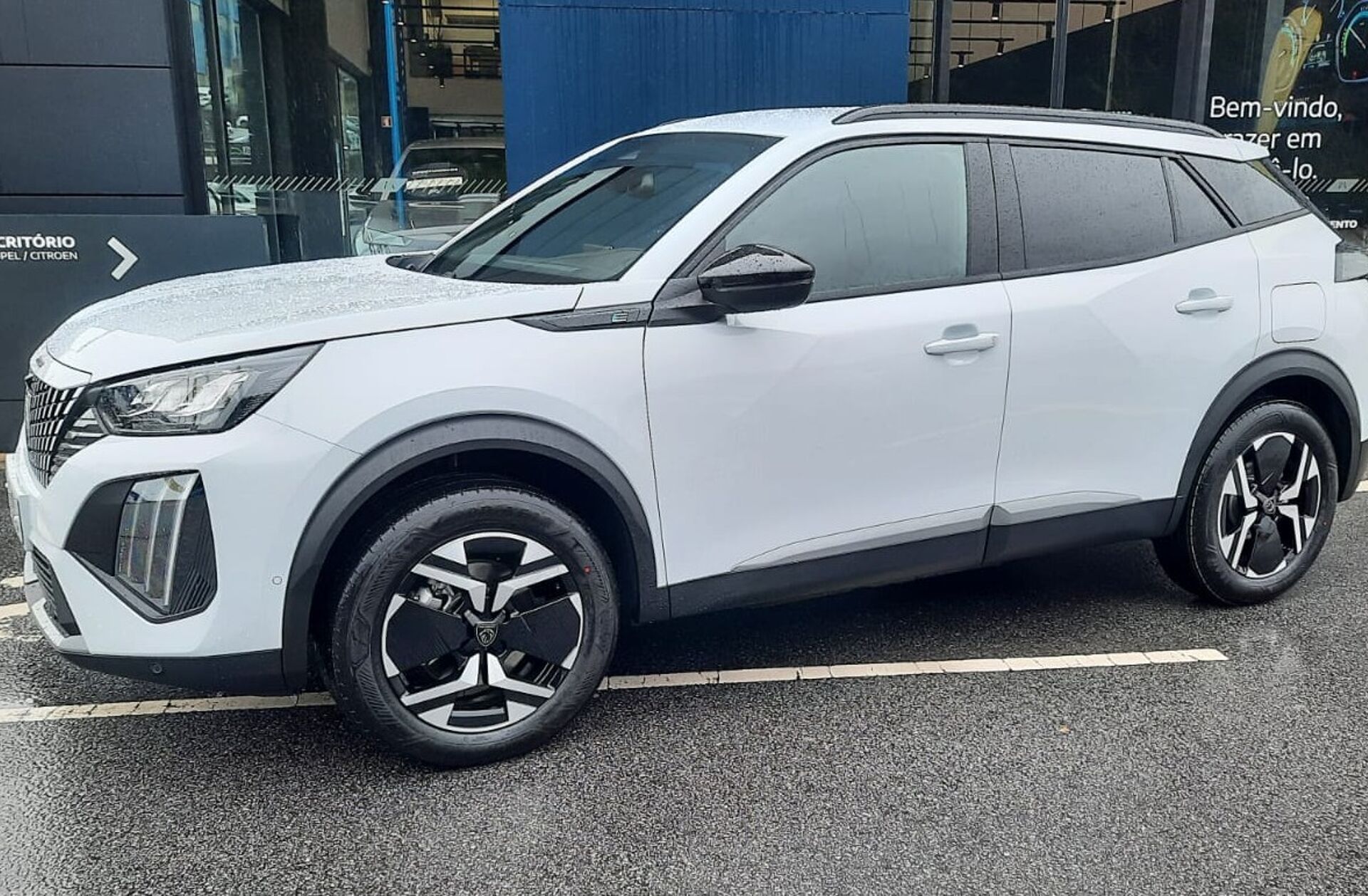 PEUGEOT 2008 e- 54 kWh Allure