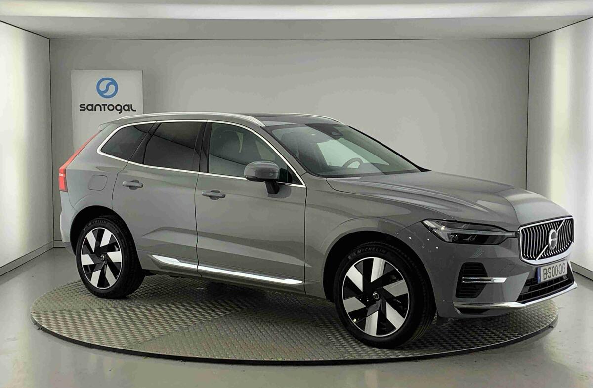VOLVO XC60 2.0 T6 PHEV Plus Bright AWD