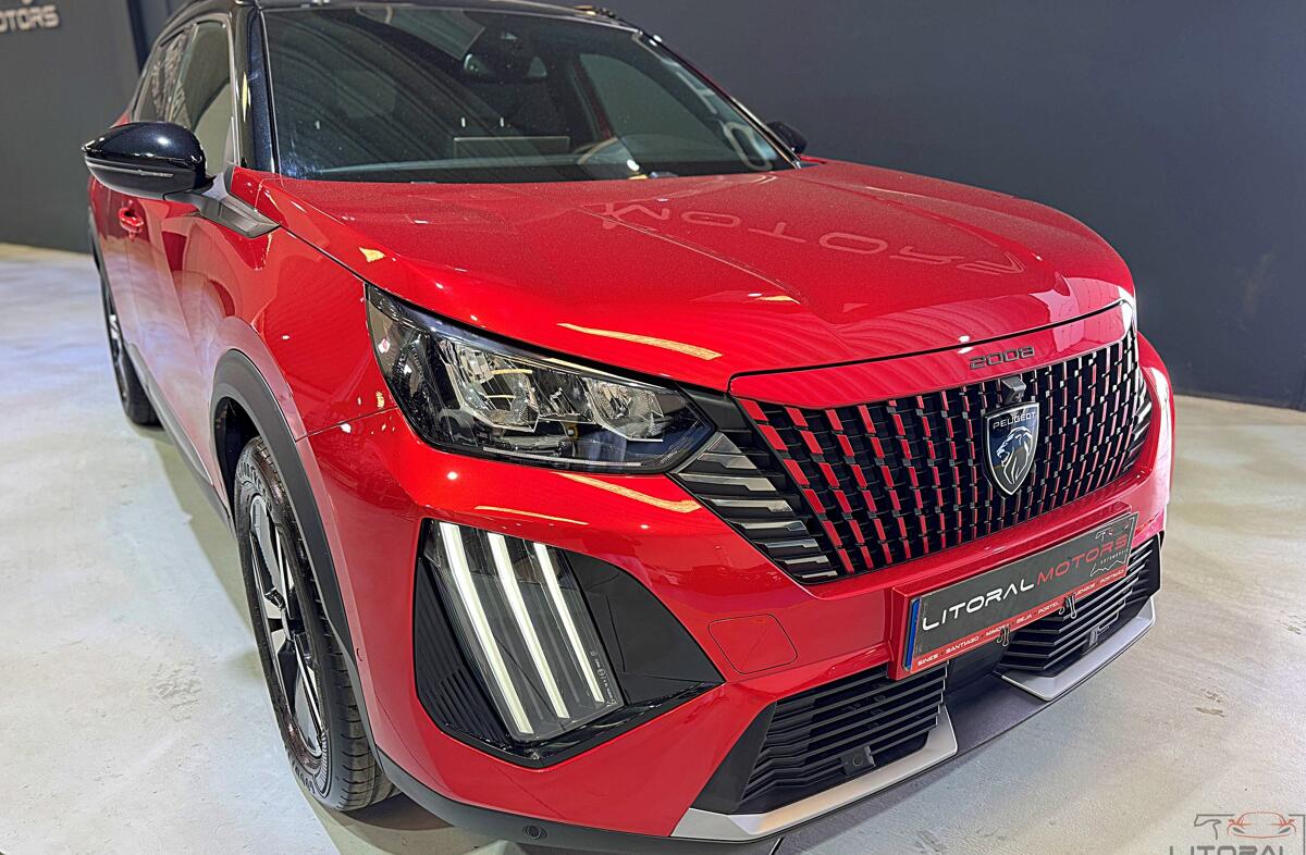 PEUGEOT 2008 1.2 PureTech Allure EAT8