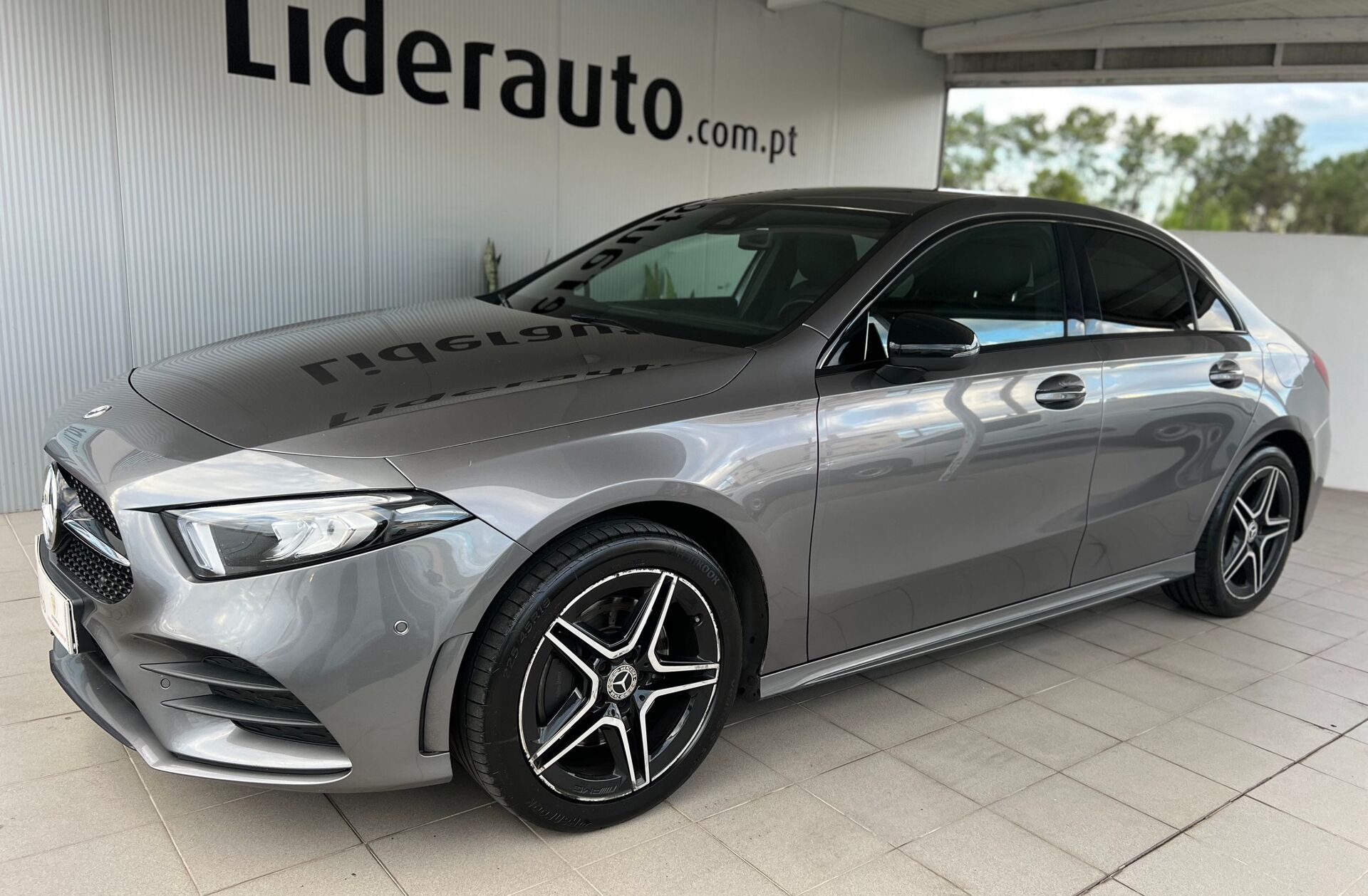 MERCEDES Classe A A 250 e AMG Line