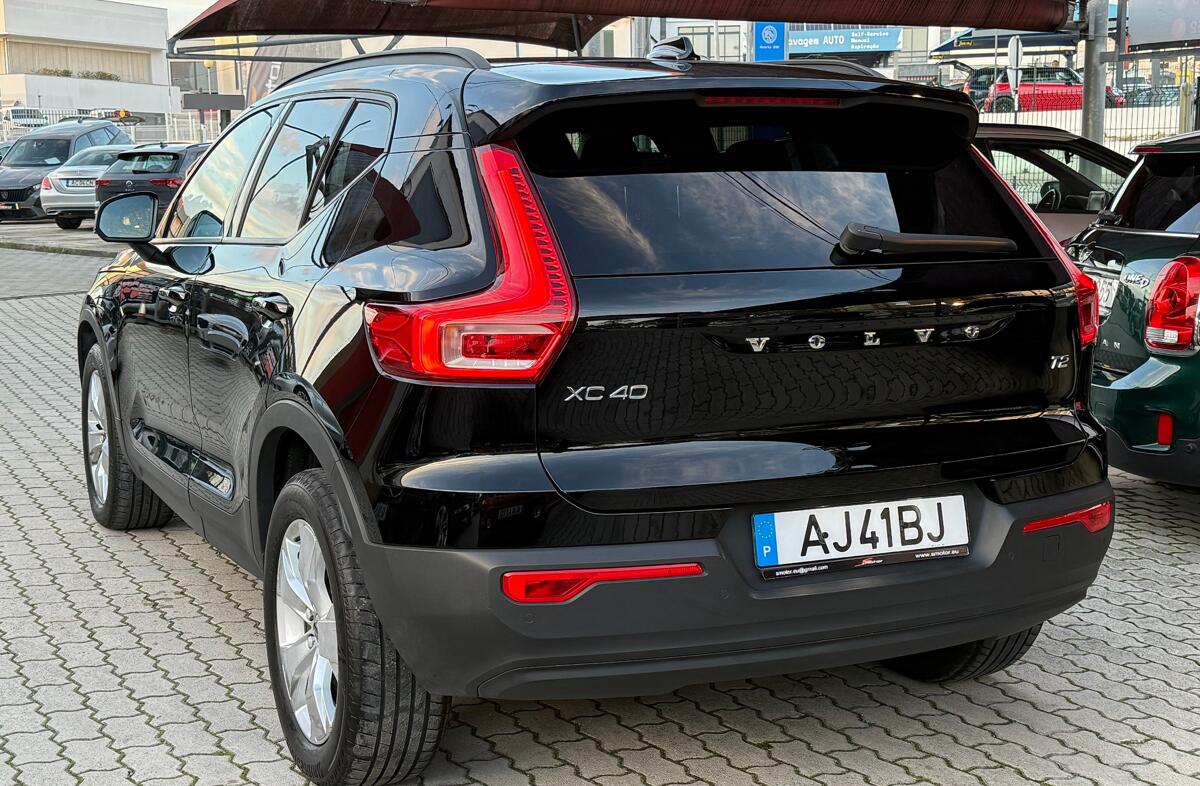 VOLVO XC40 1.5 T2 Momentum Geartronic