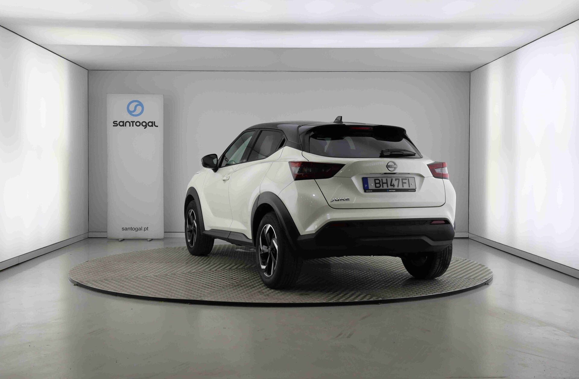 NISSAN Juke 1.0 DIG-T N-Connecta NAV.+TwoTone NC DCT