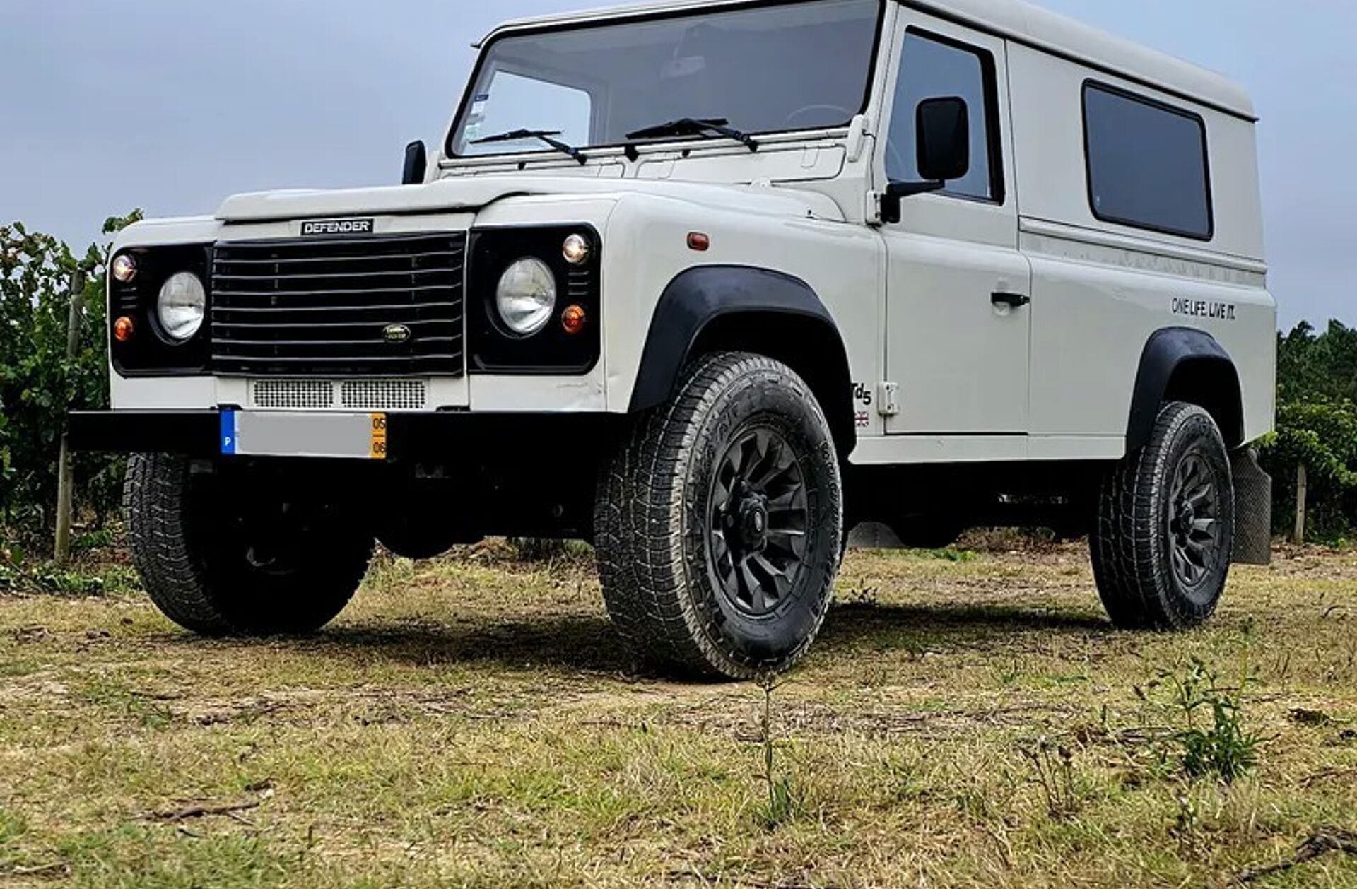 LAND ROVER Defender 90 PU 2.5 Td5 S