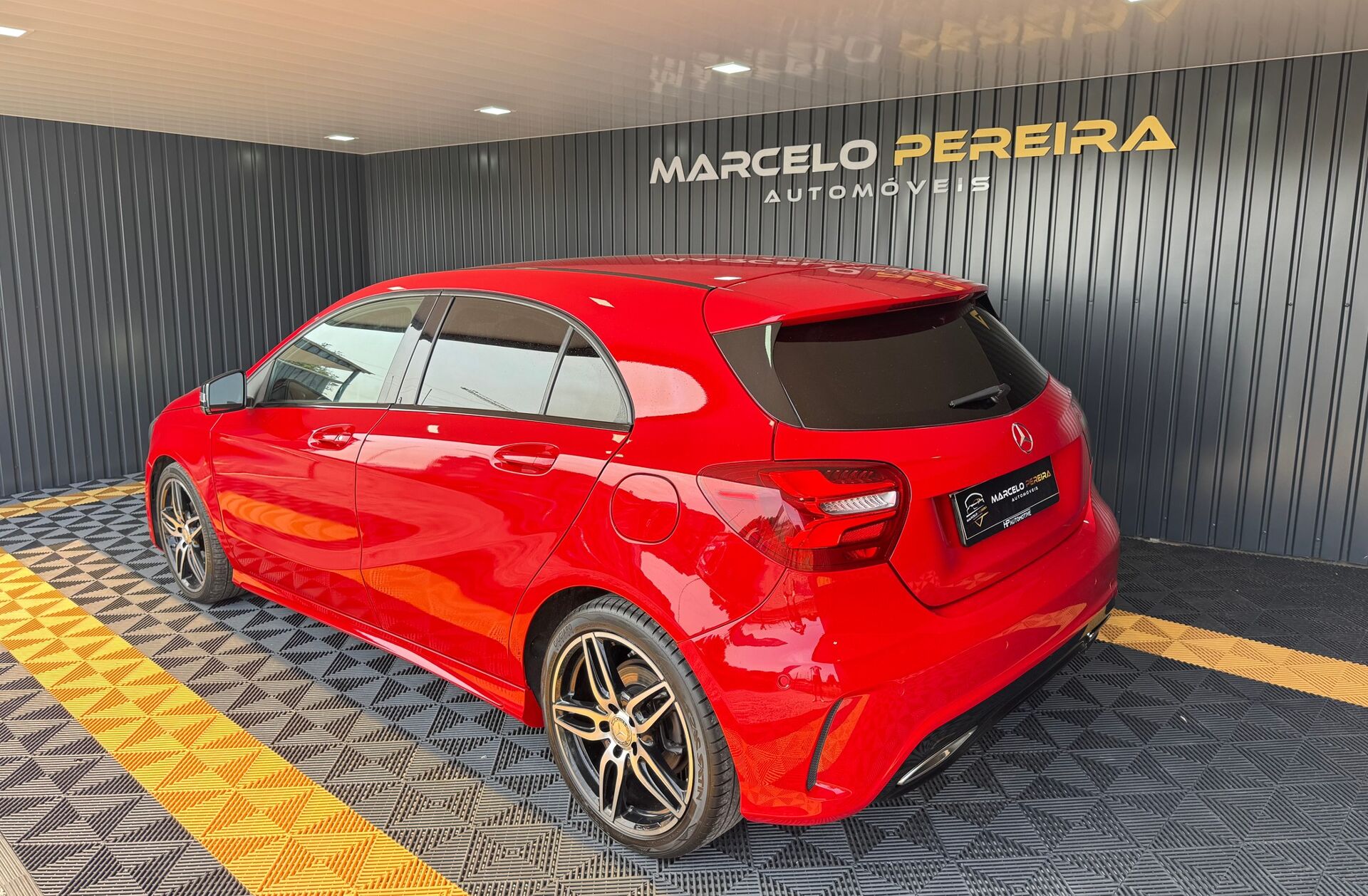 MERCEDES Classe A A 180 d AMG Line