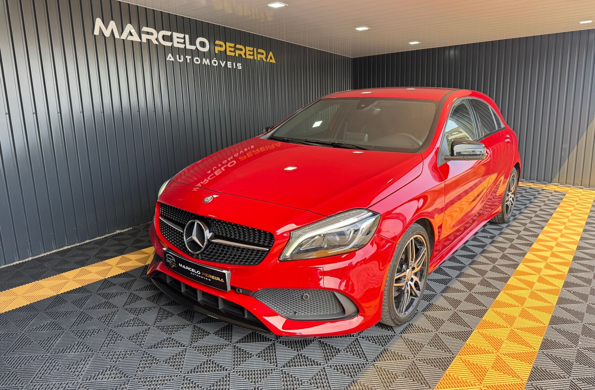 MERCEDES Classe A A 180 d AMG Line