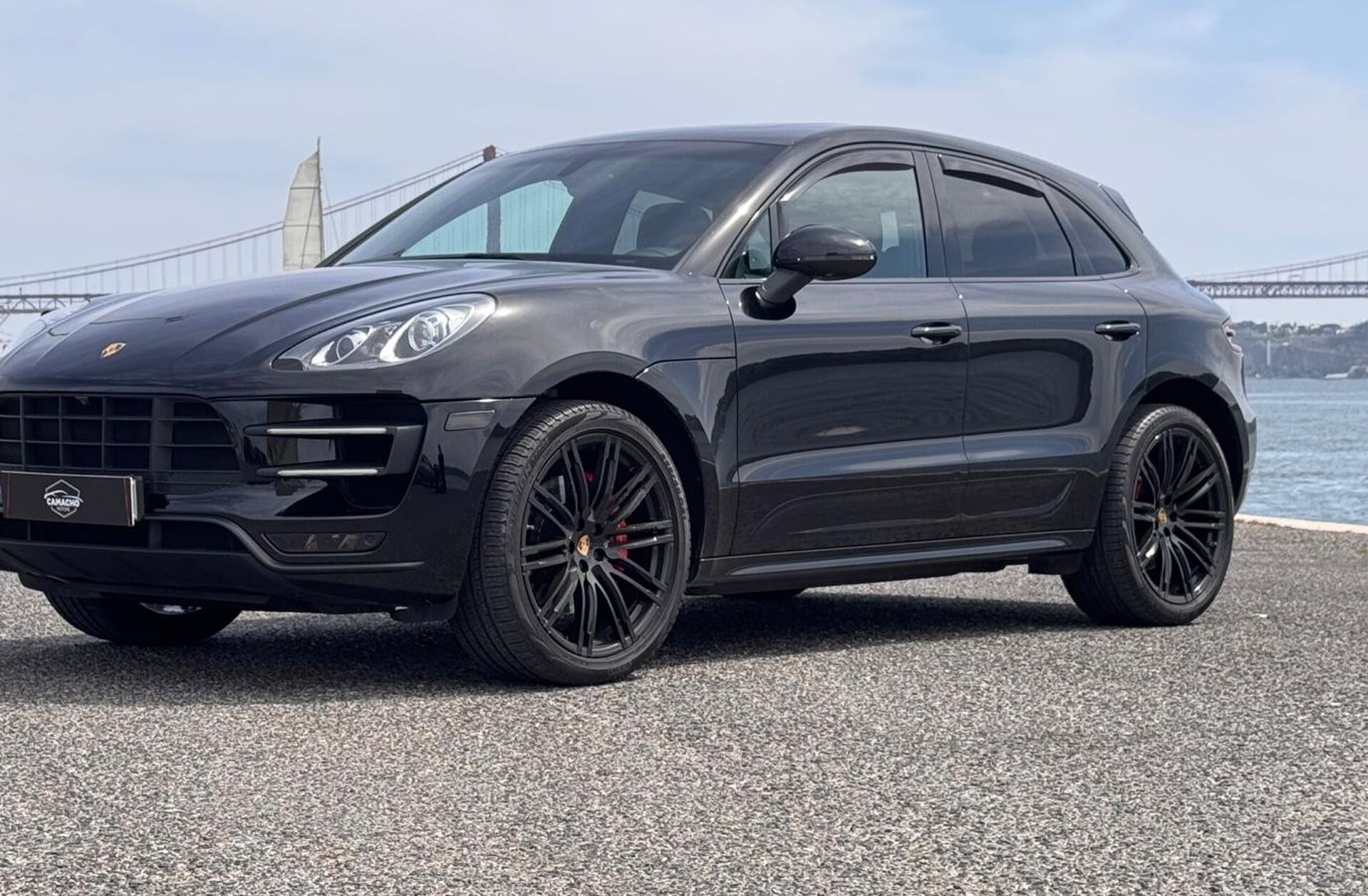 PORSCHE Macan Turbo