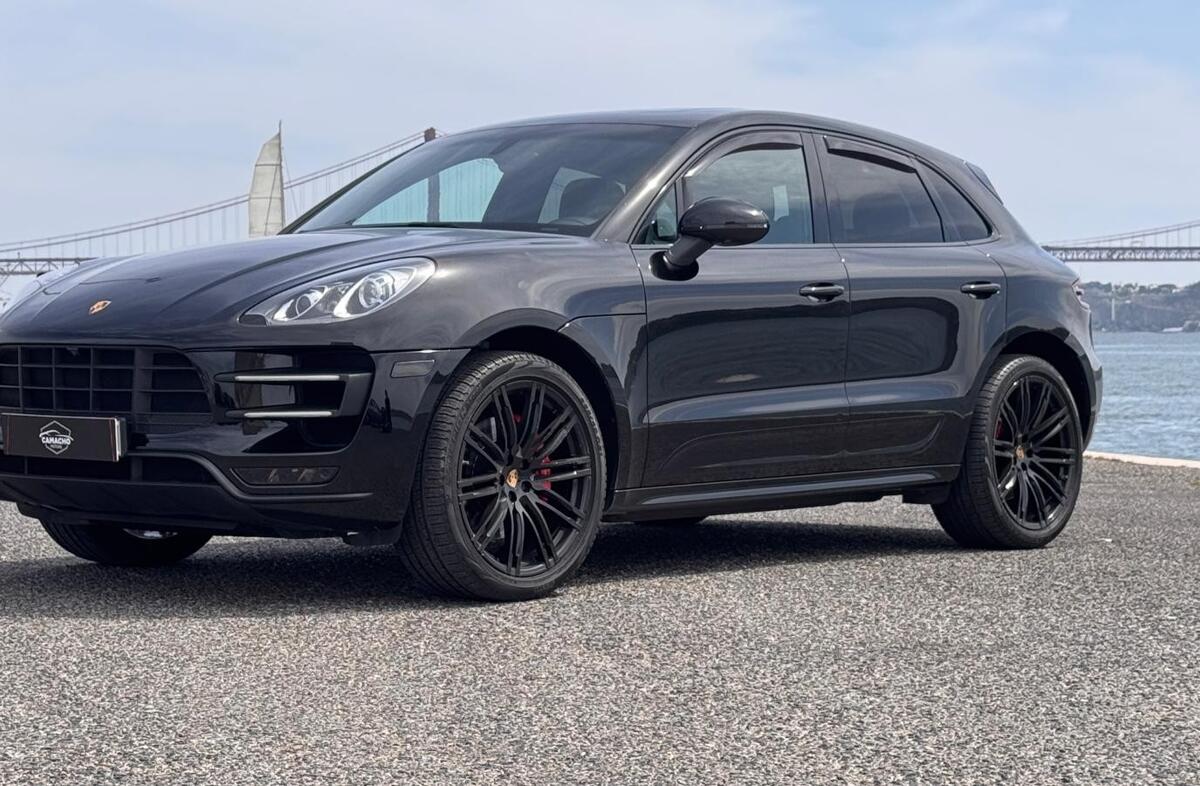 PORSCHE Macan Turbo