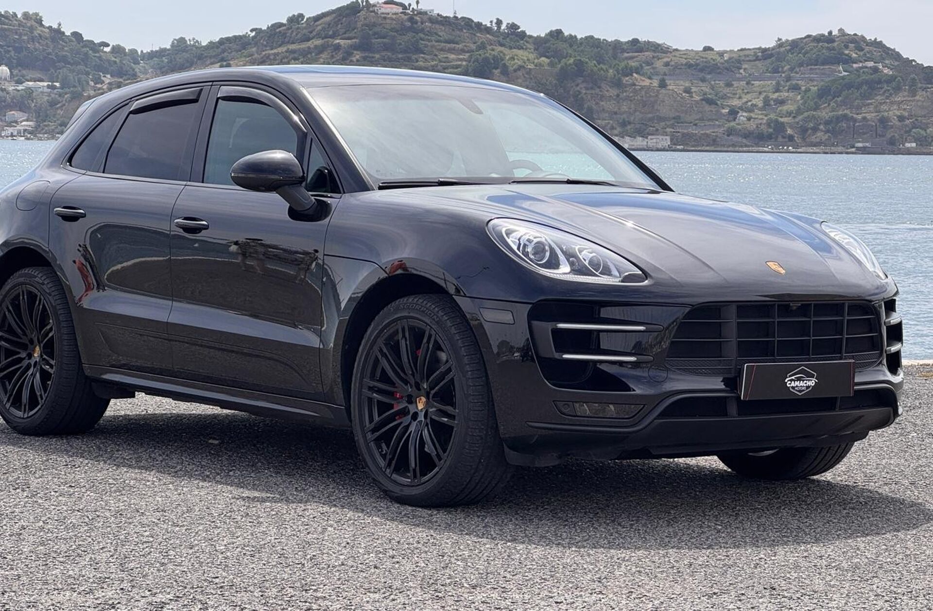PORSCHE Macan Turbo