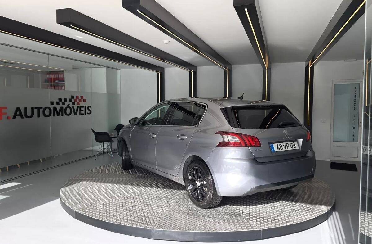 PEUGEOT 308 2.0 BlueHDi Allure