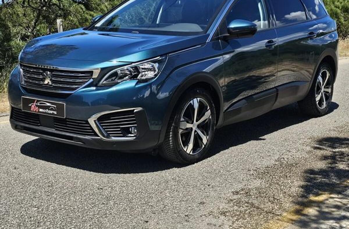 PEUGEOT 5008 1.5 BlueHDi Allure