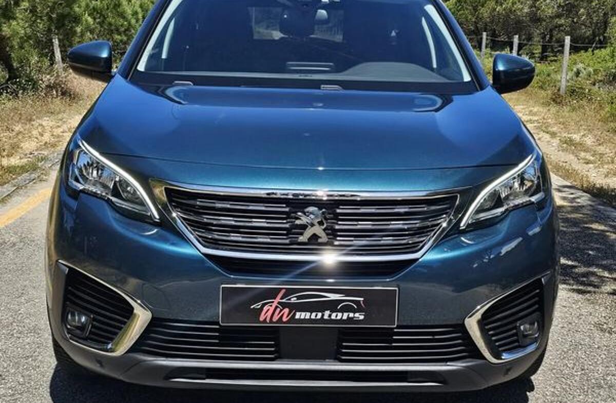 PEUGEOT 5008 1.5 BlueHDi Allure
