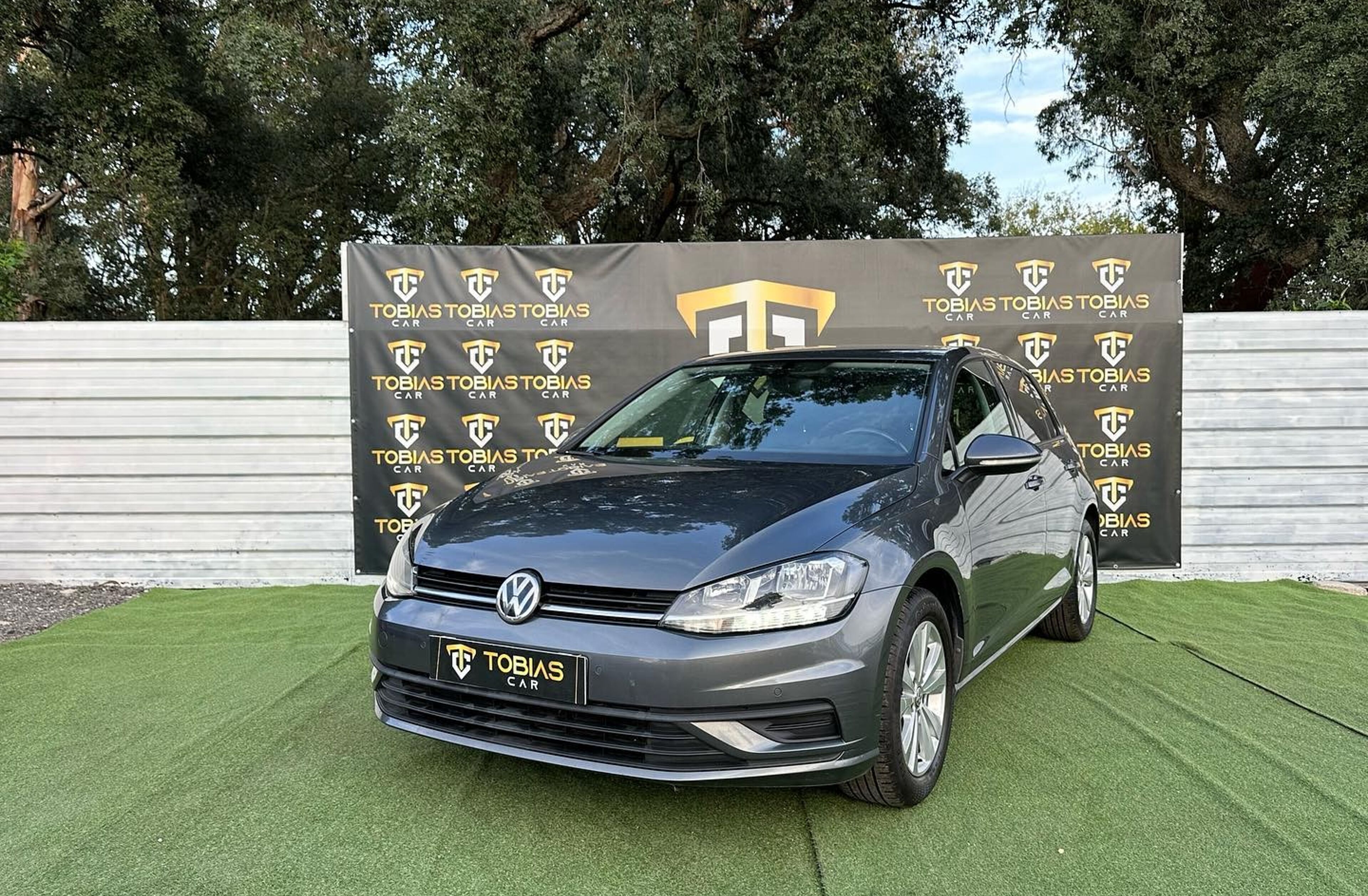 VOLKSWAGEN Golf CONFORTLINE
