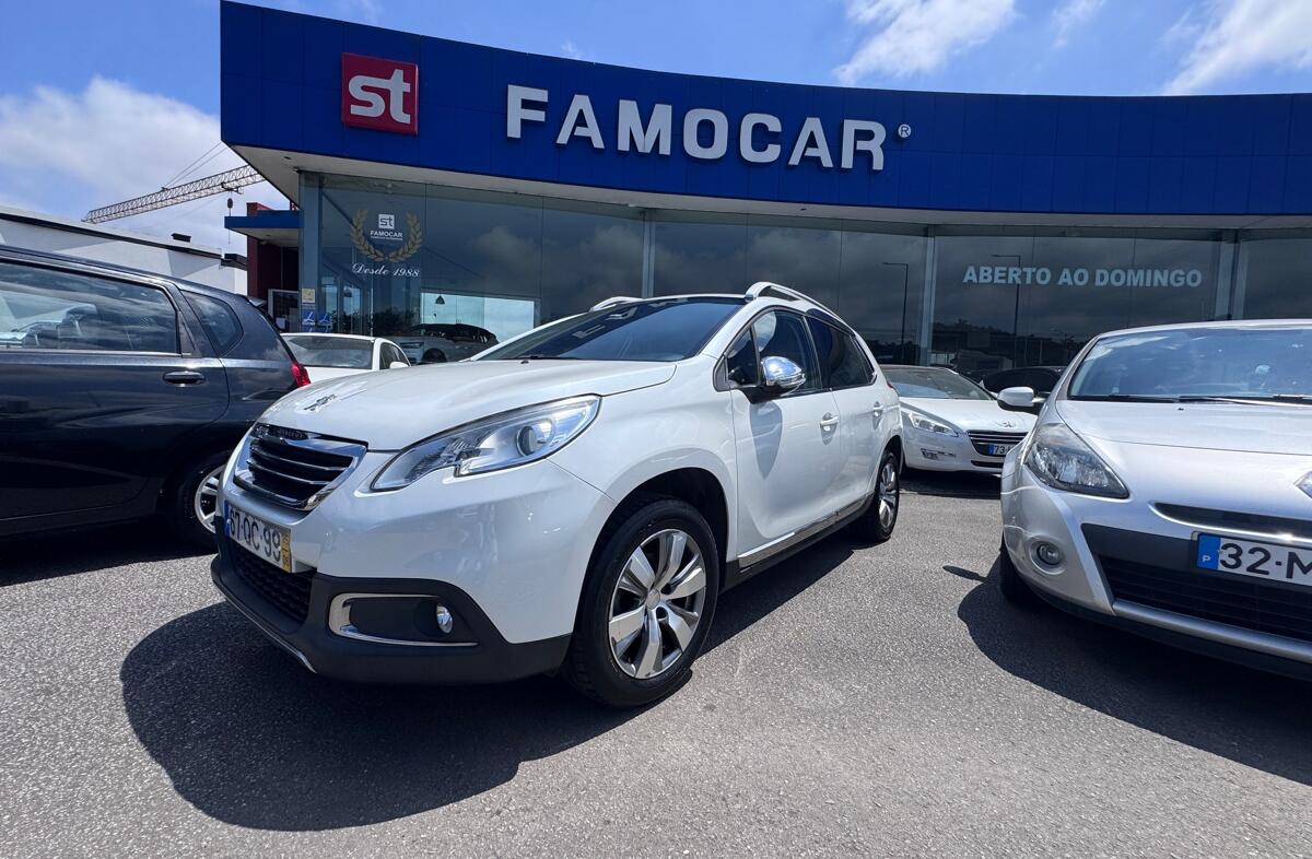 PEUGEOT 2008 1.2 PureTech Allure