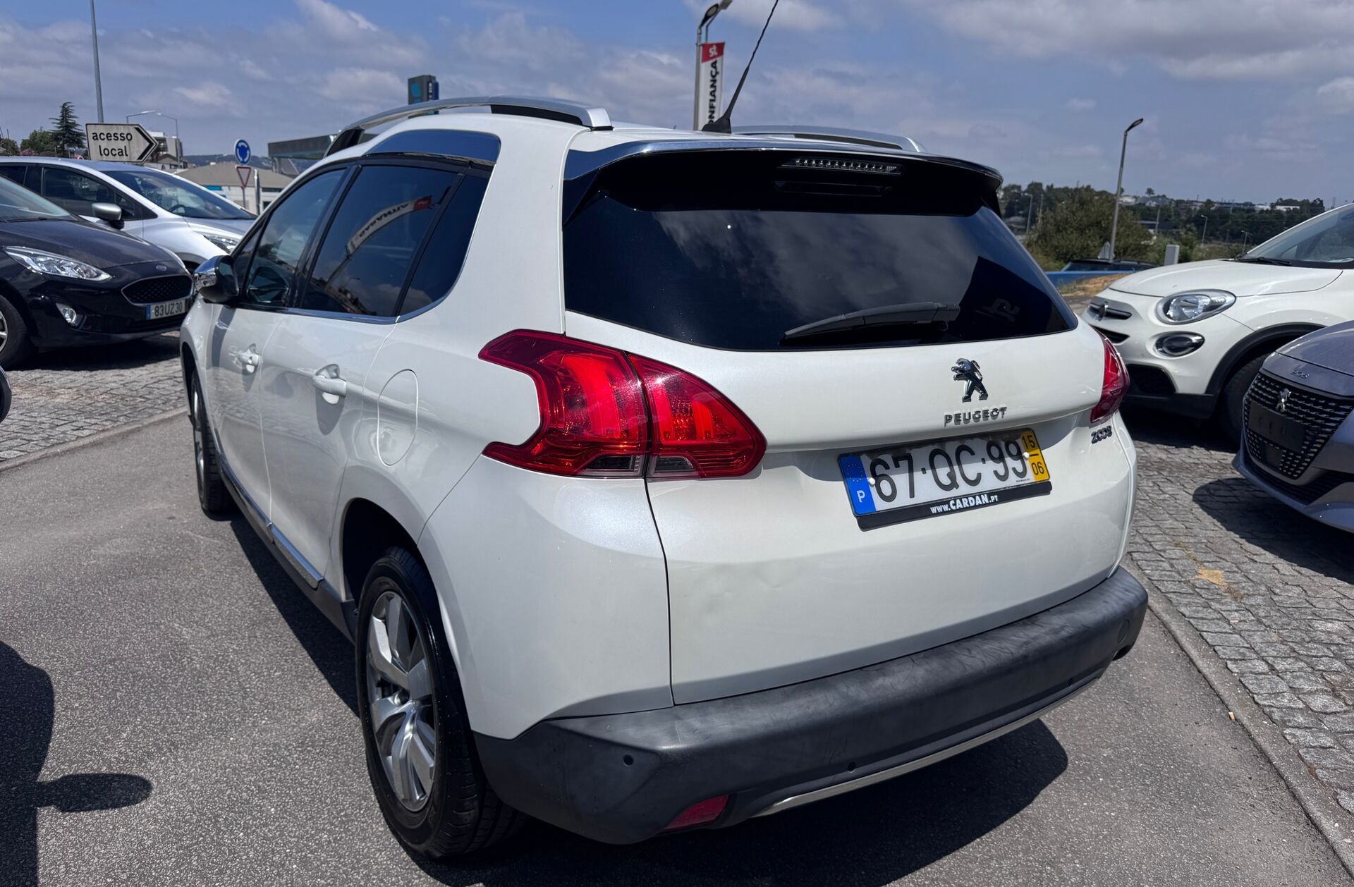 PEUGEOT 2008 1.2 PureTech Allure