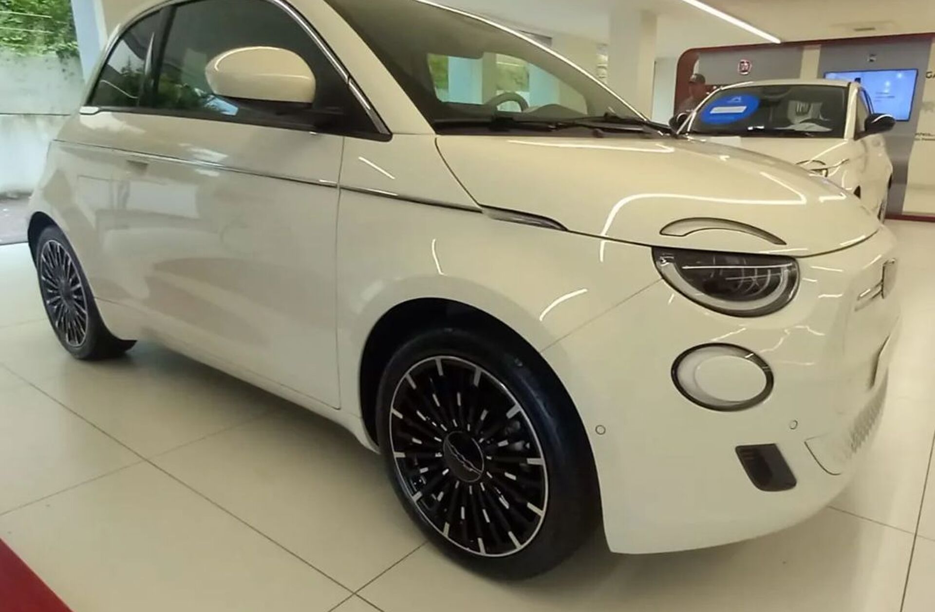 FIAT 500 e 42 kWh