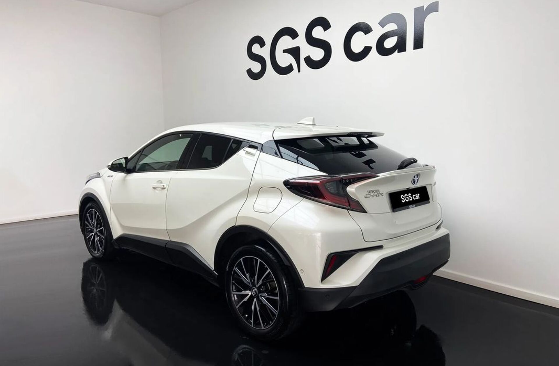 TOYOTA C-HR 1.8 HSD Exclusive+P.Luxury