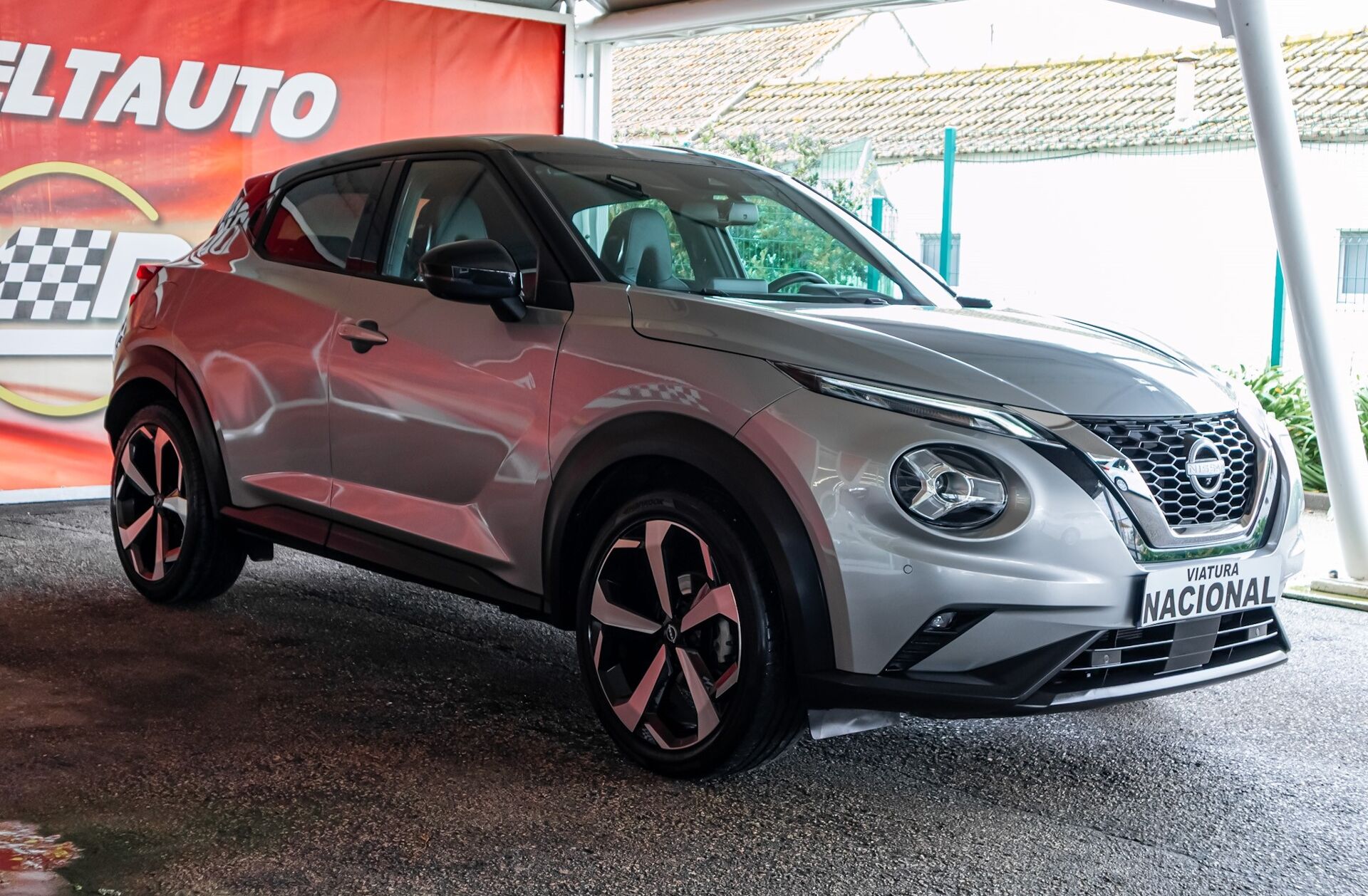 NISSAN Juke 1.0 DIG-T Tekna Two Tone DCT